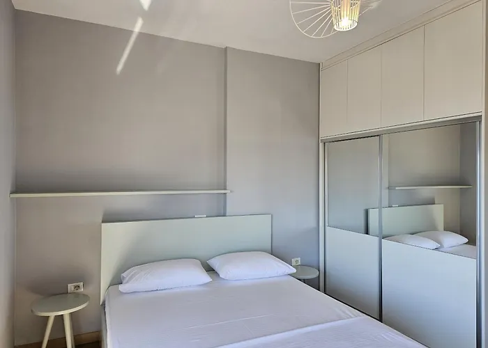 דירה One Bedroom With Sea View סרנדה