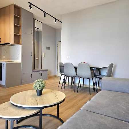 One Bedroom With Sea View *